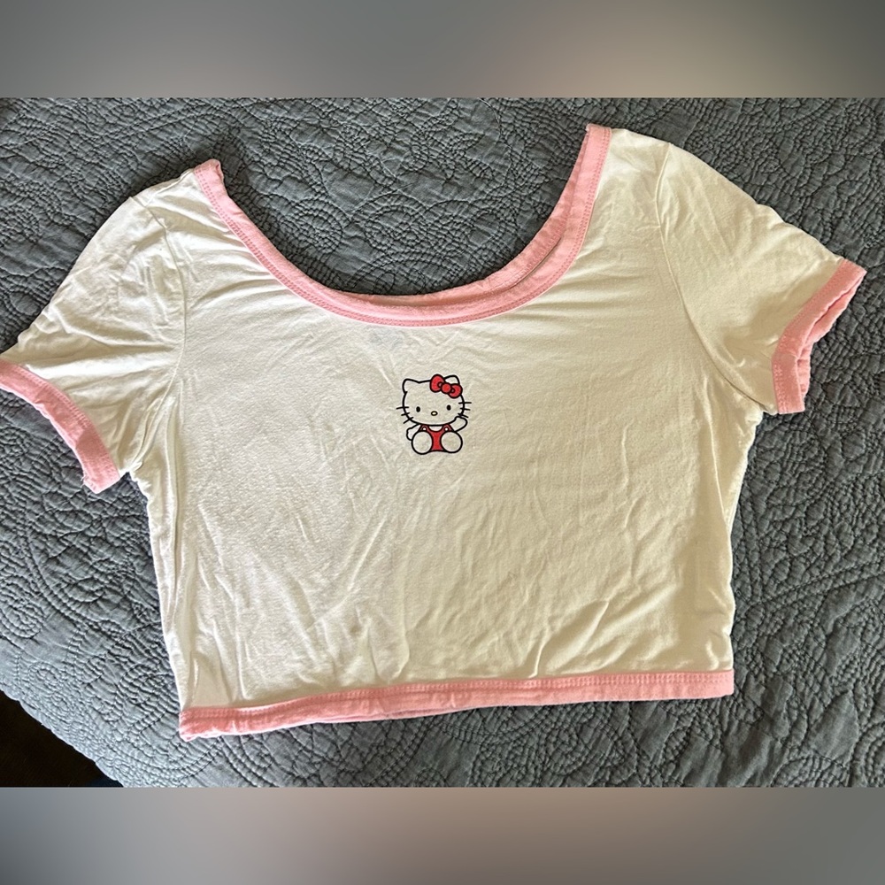 Cropped hello kitty top